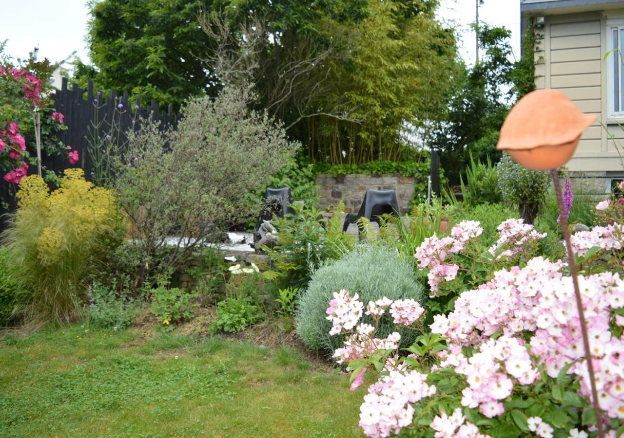 Jardin De Belle Vue Hotel Quimperle Exterior photo
